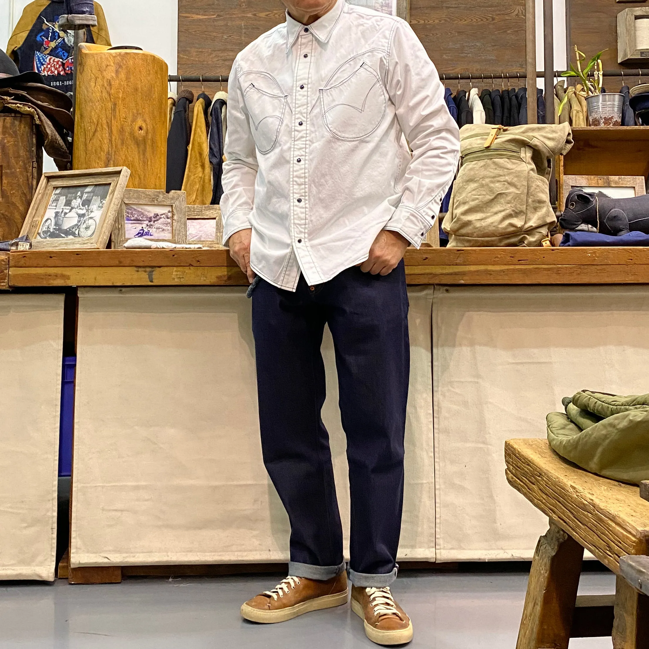 DDL 319R-DIABLO LUCKY-WB REGULAR FIT 2 HORSESHOE POCKET WHITE LEFT HAND TWILL WESTERN SHIRT WITH CONTRAST BLUE THREADS STITCHING-E0 WHITE