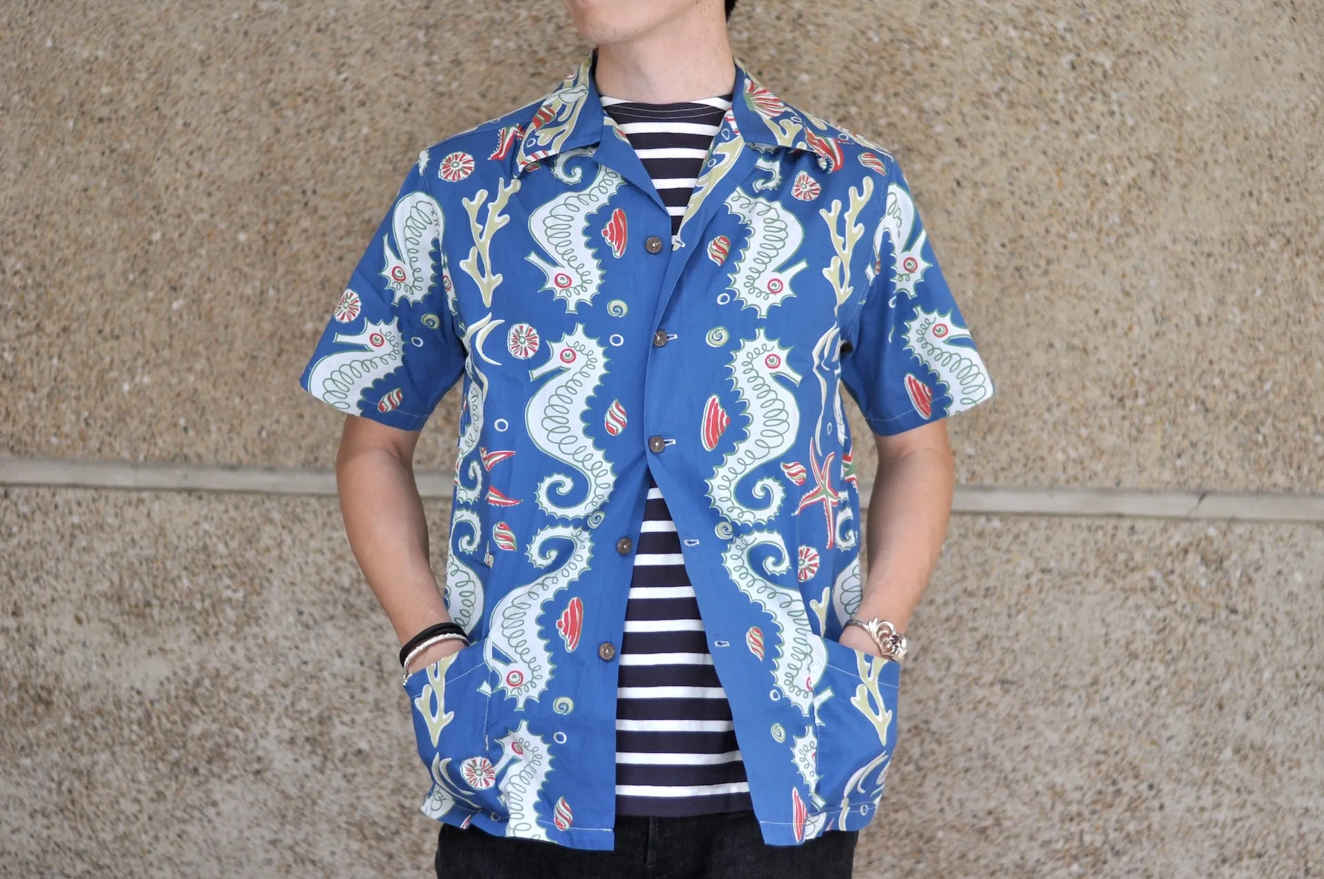 John Gluckow X Warehouse "Seahorse vs Starfish" Print Hawaii Shirt (Blue)