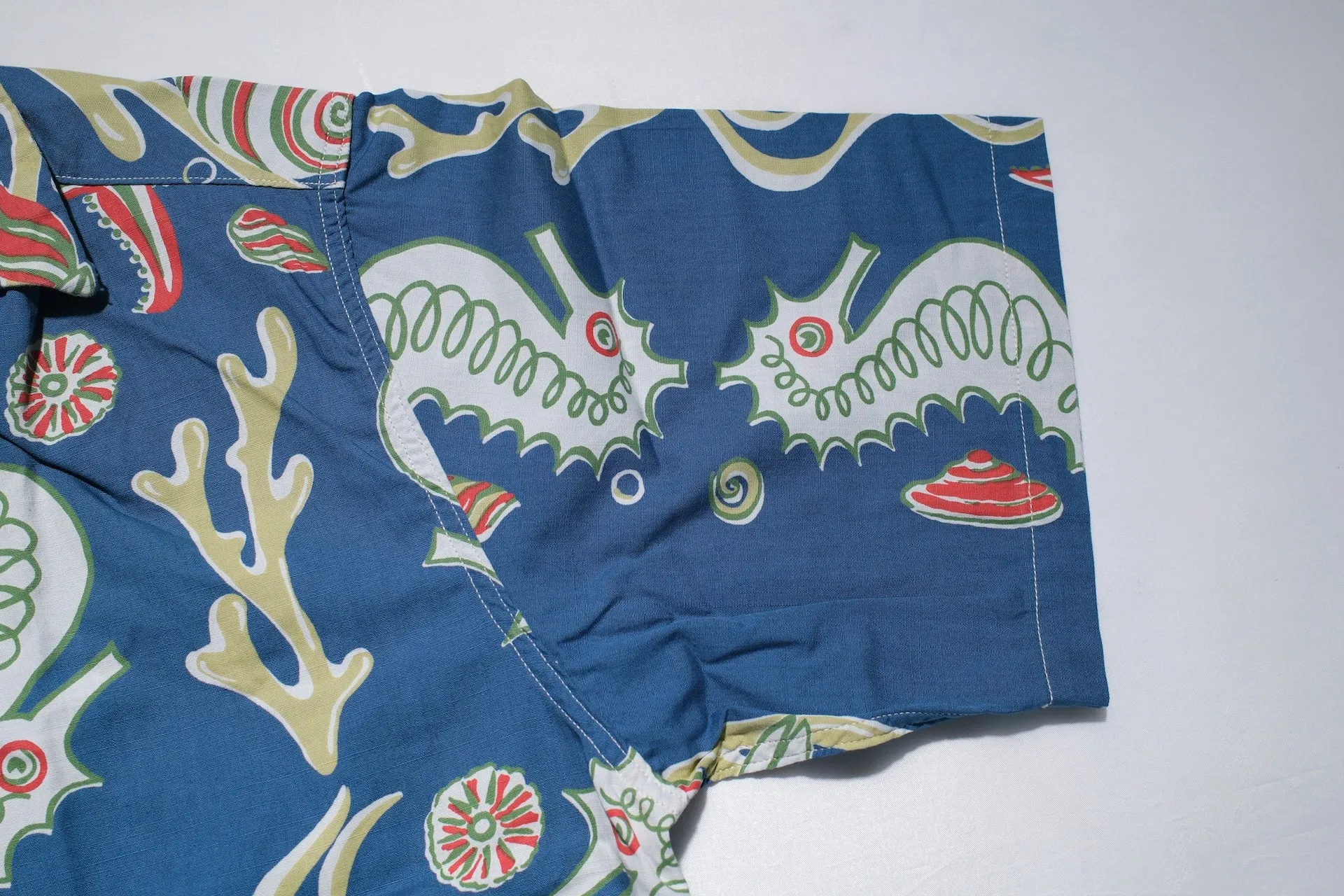 John Gluckow X Warehouse "Seahorse vs Starfish" Print Hawaii Shirt (Blue)