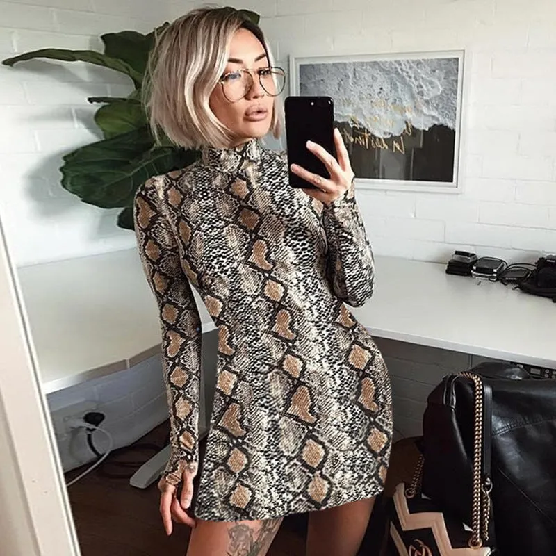 Long Sleeve serpentine High Neck Short Party Dress