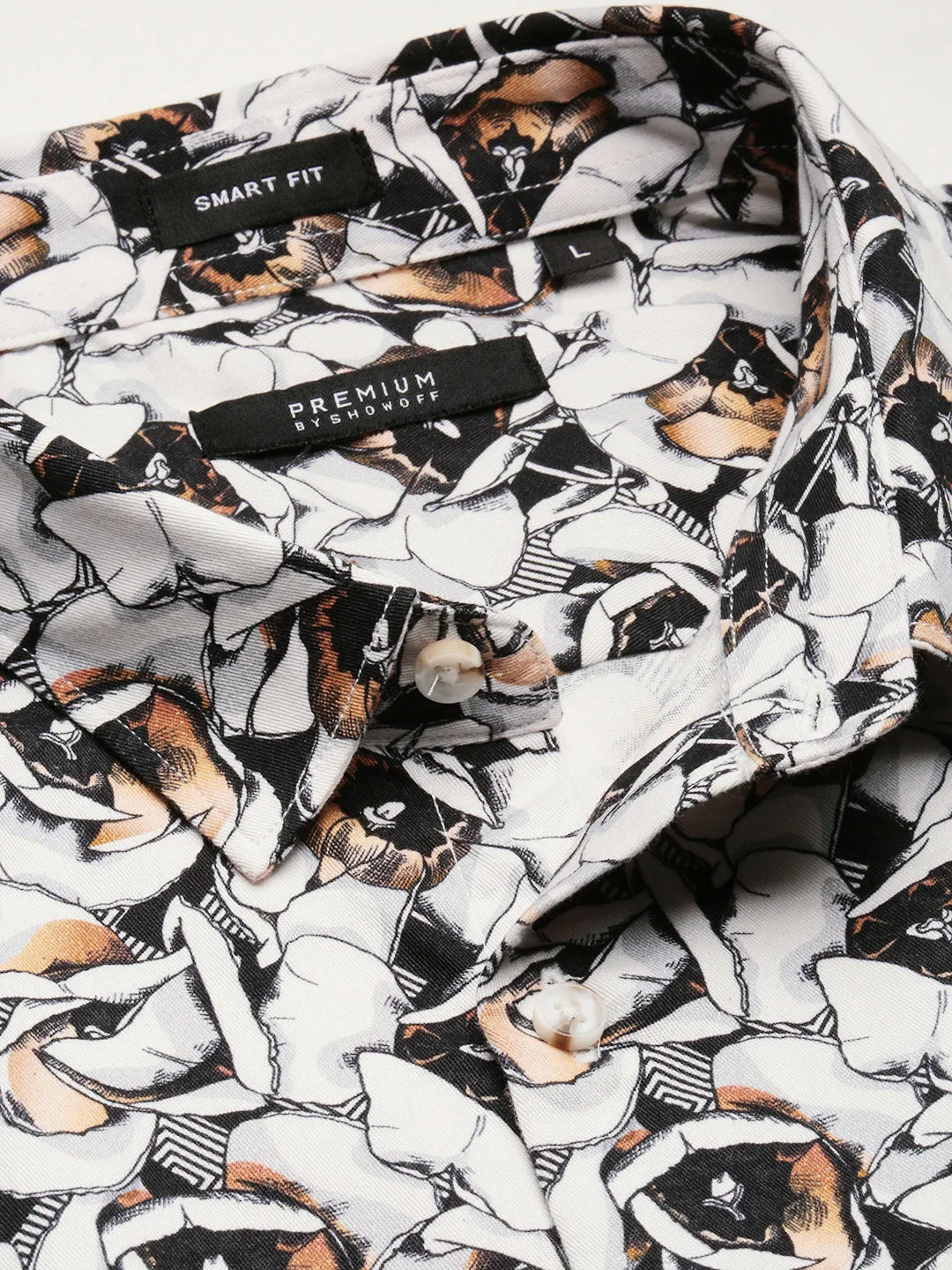 Men White Slim Fit Spread Collar Floral Printed Cotton Casual Shirt